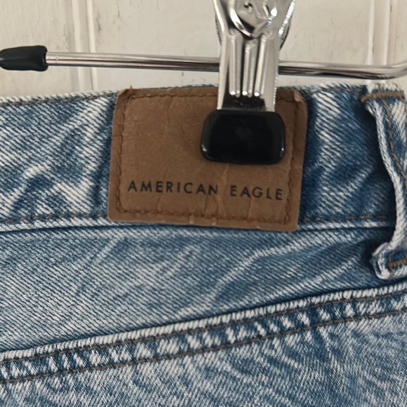 American Eagle Mom Shorts Cutoff Distressed Blue Denim Shorts sz 4 - Picture 10 of 12